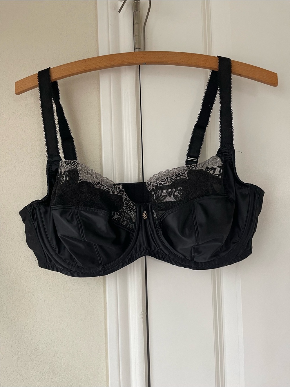 Wacoal Black Lace-Trim Underwire Bra